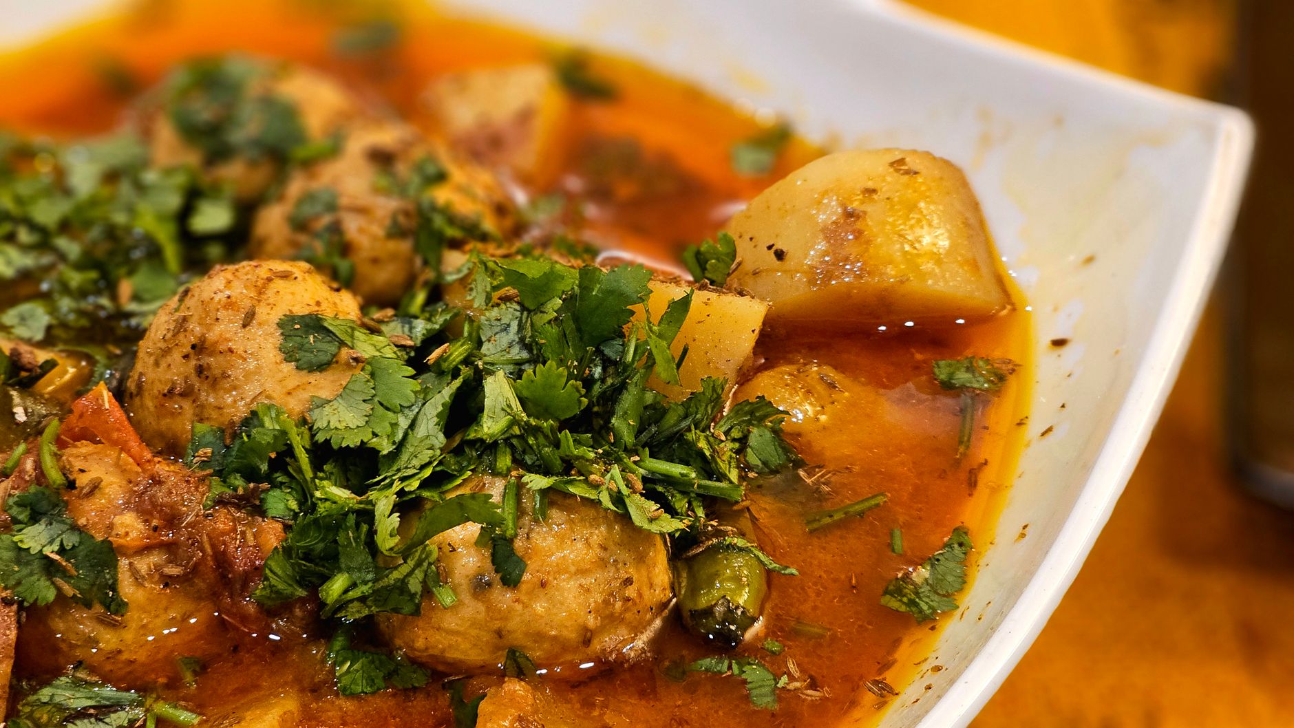 Aloo gobi (bloemkool met aardappel)