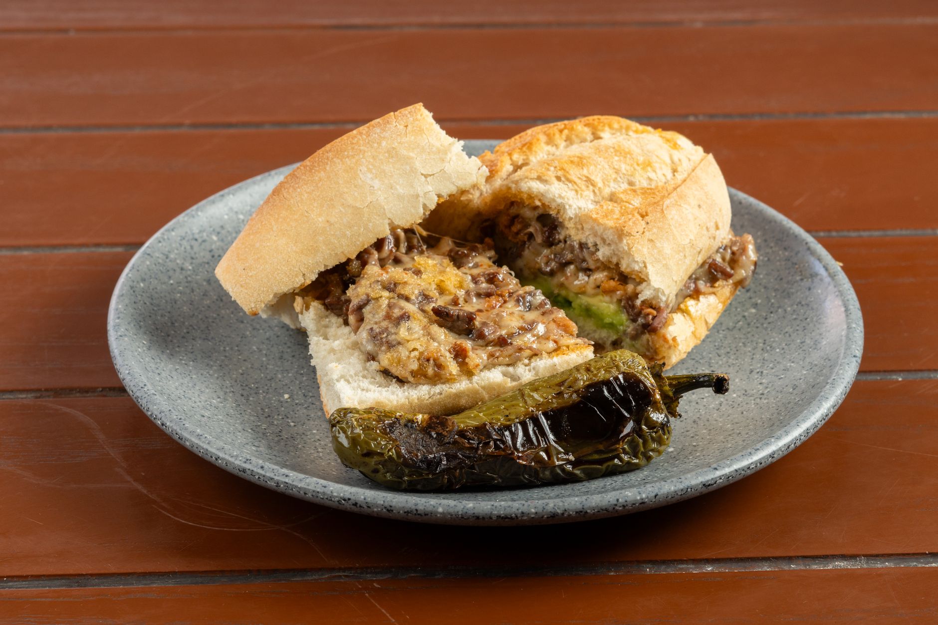 Chiles rellenos (gevulde paprika met kaas)