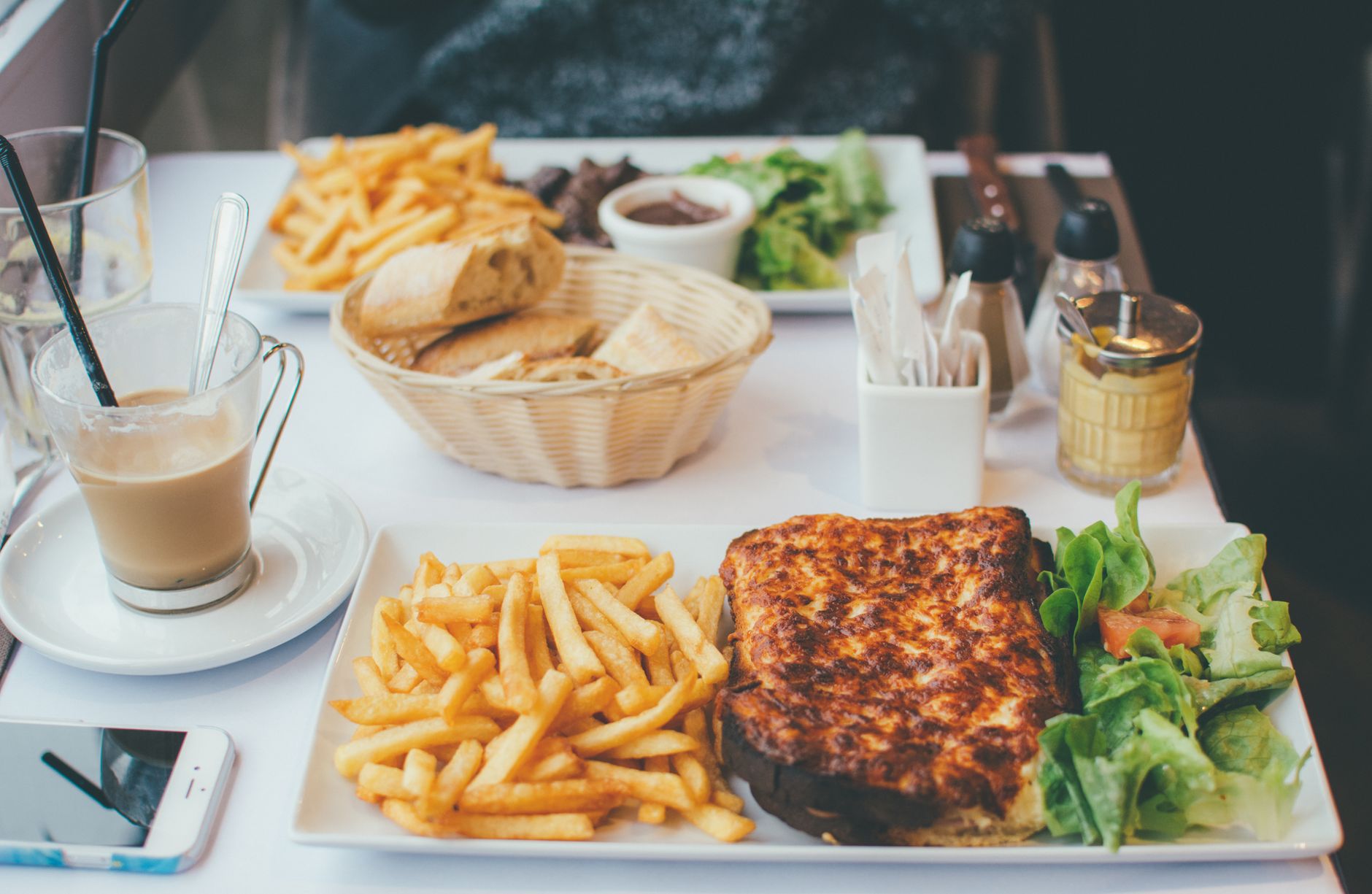 Croque-monsieur met ham en kaas