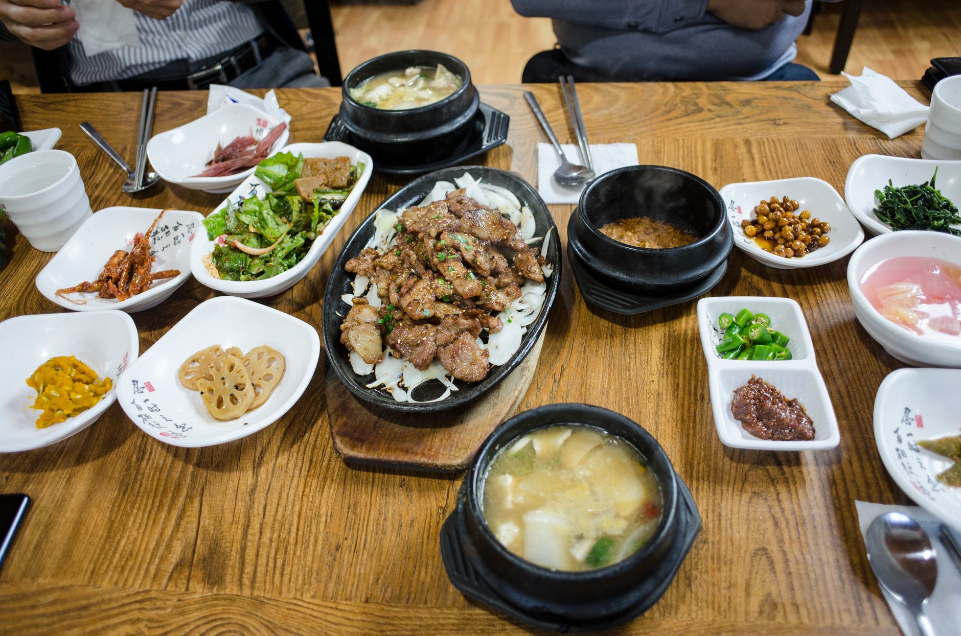 Doenjang-jjigae (Koreaanse sojaboonpastasoep)