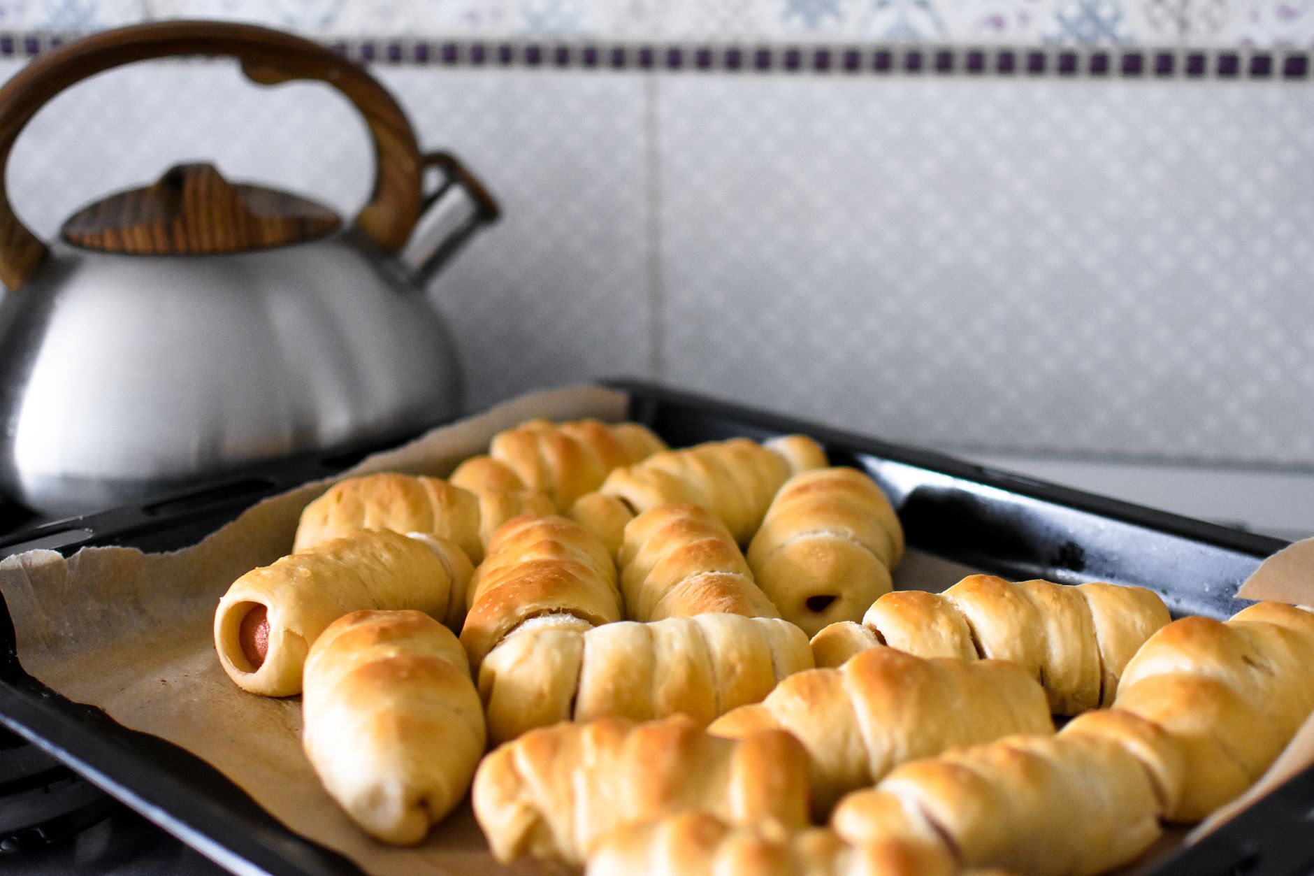 Engelse sausage roll uit de hand