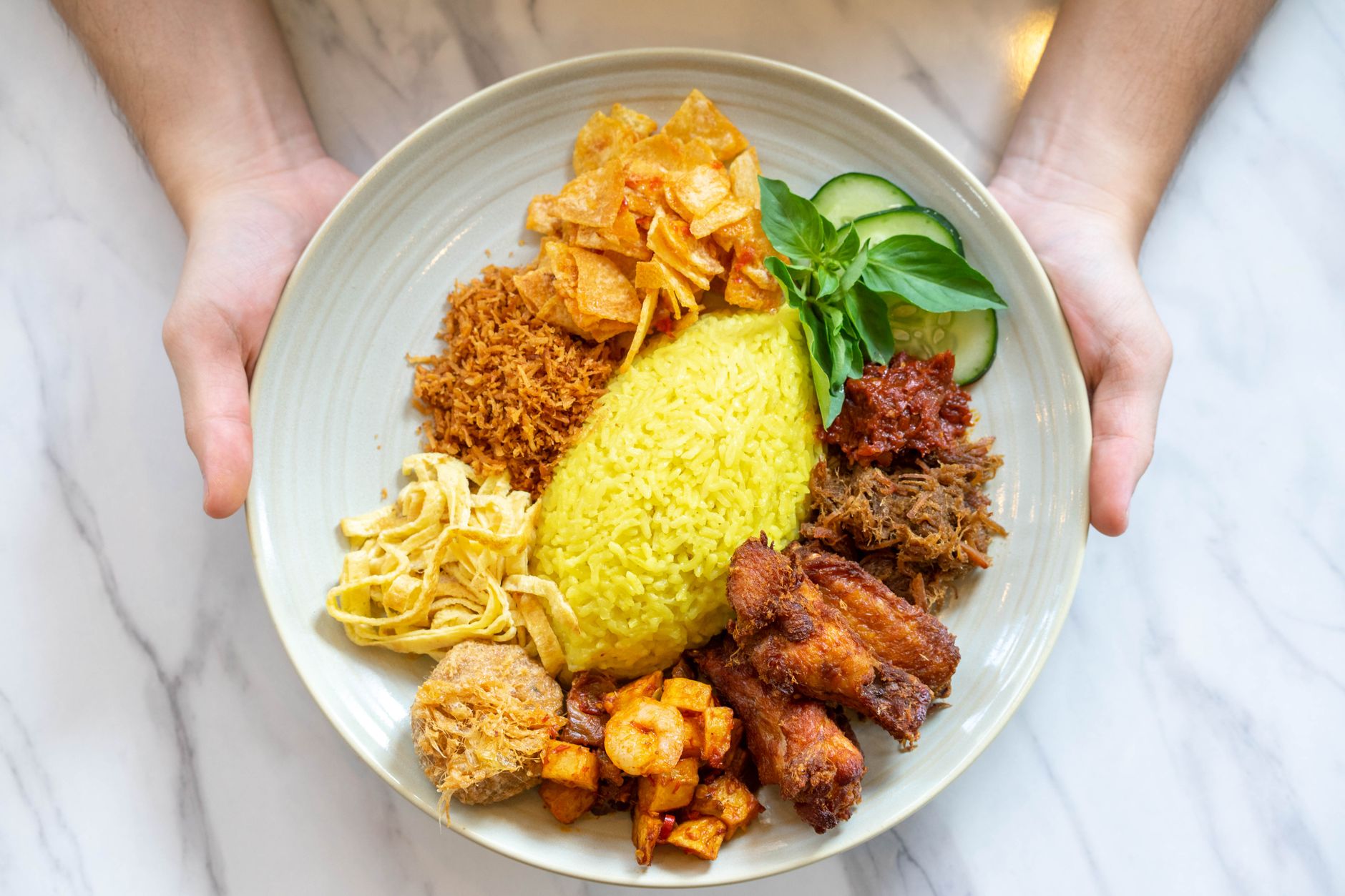 Nasi kuning (gele rijst)