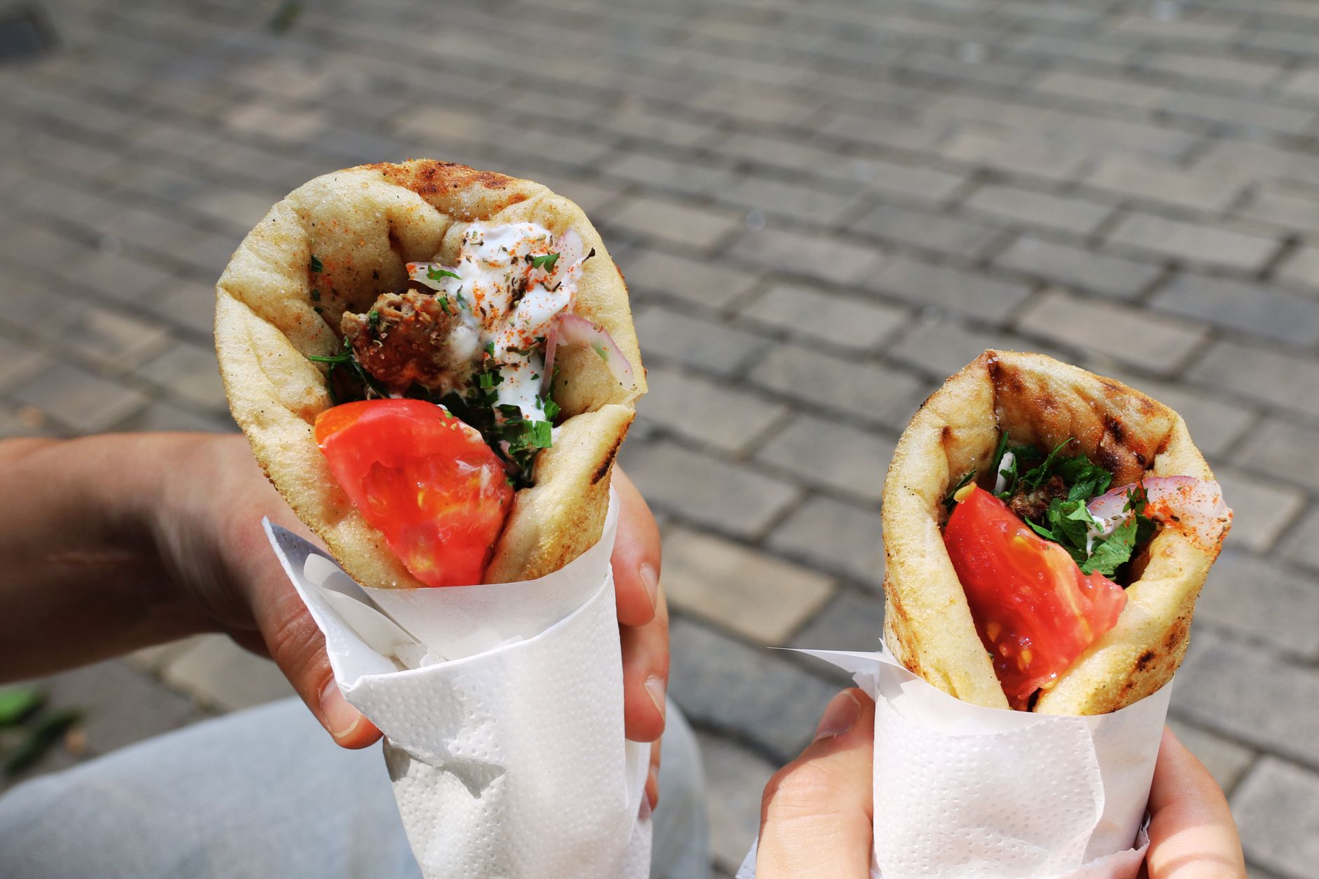 Griekse gyros met pita en tzatziki