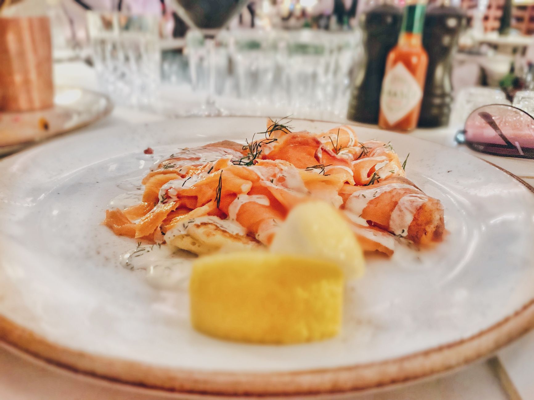 Tagliatelle met gerookte zalm en citroen