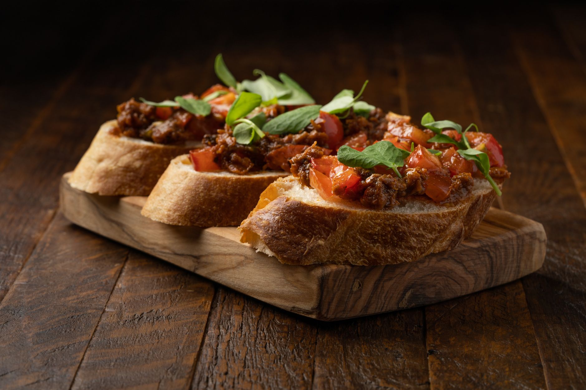 Olijventapenade-toastjes