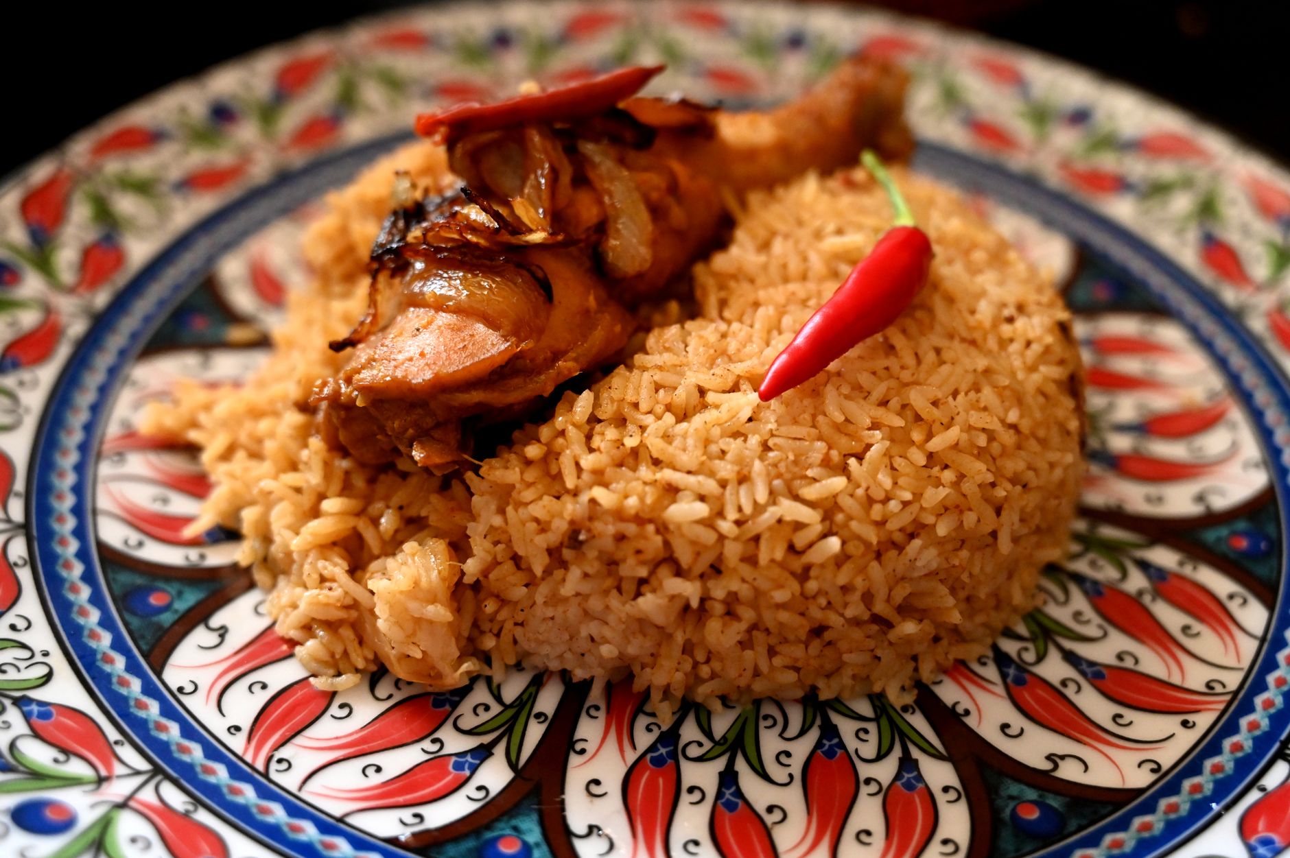 Maqluba met kip en aubergine