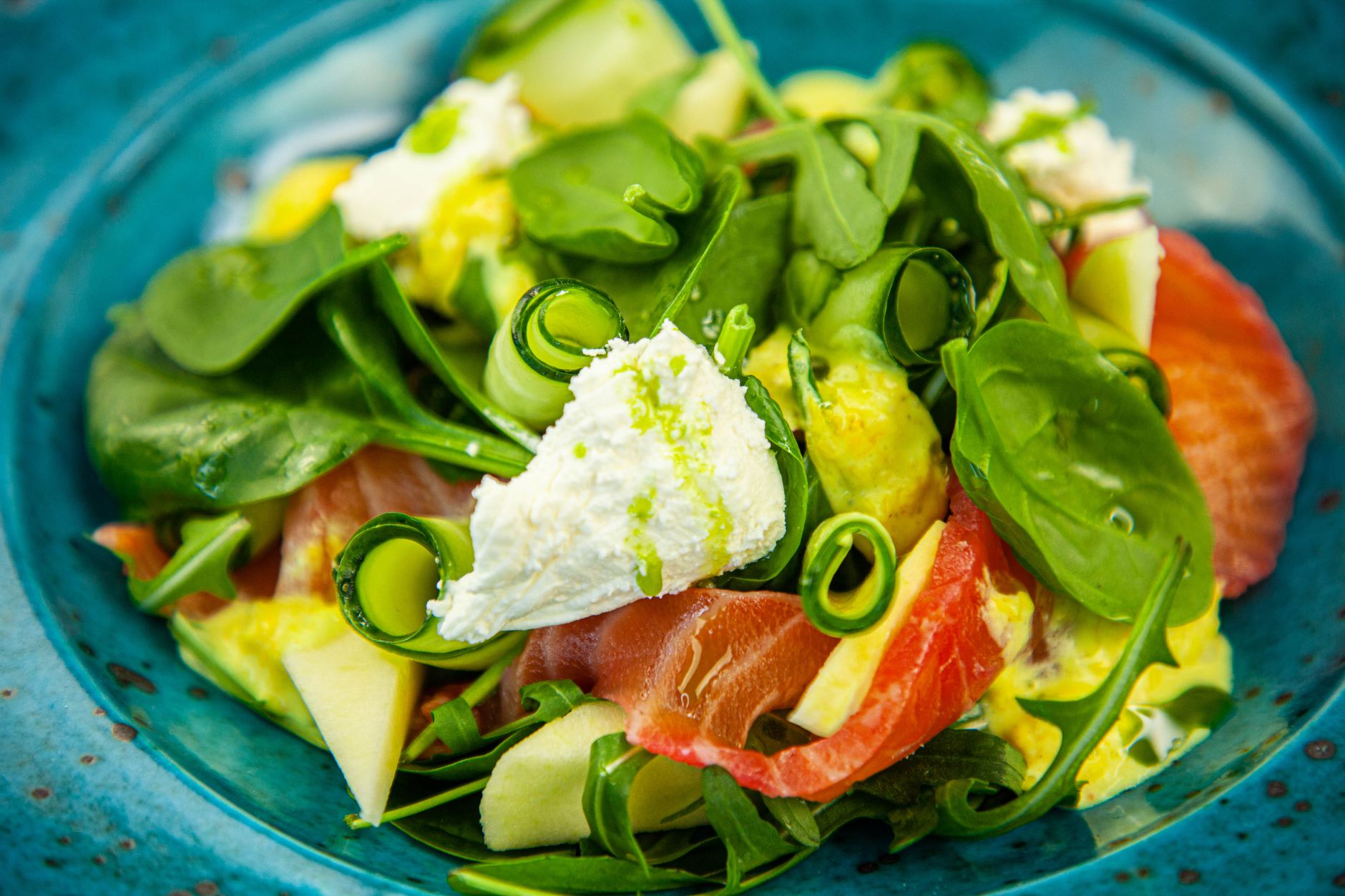 Gerookte makreelsalade met appel en mierikswortel