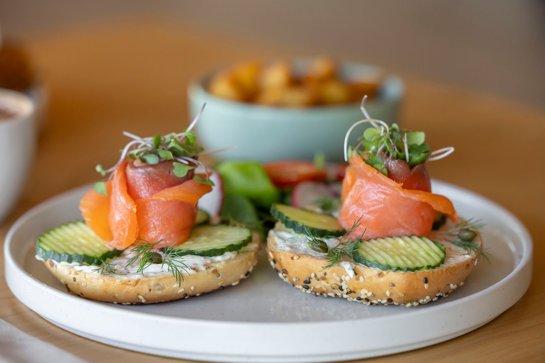 Bagel met roomkaas en gerookte zalm