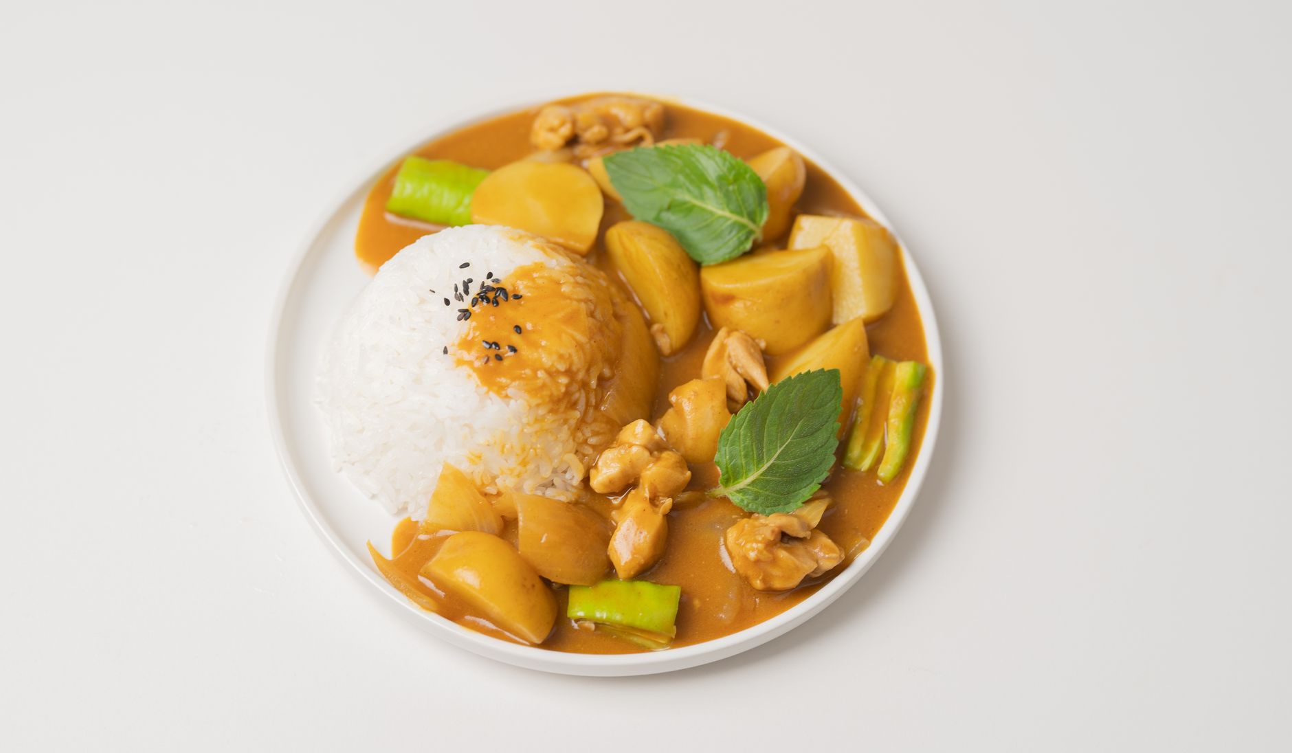 Gele curry met kip en aardappelen (Kaeng Kari Gai)