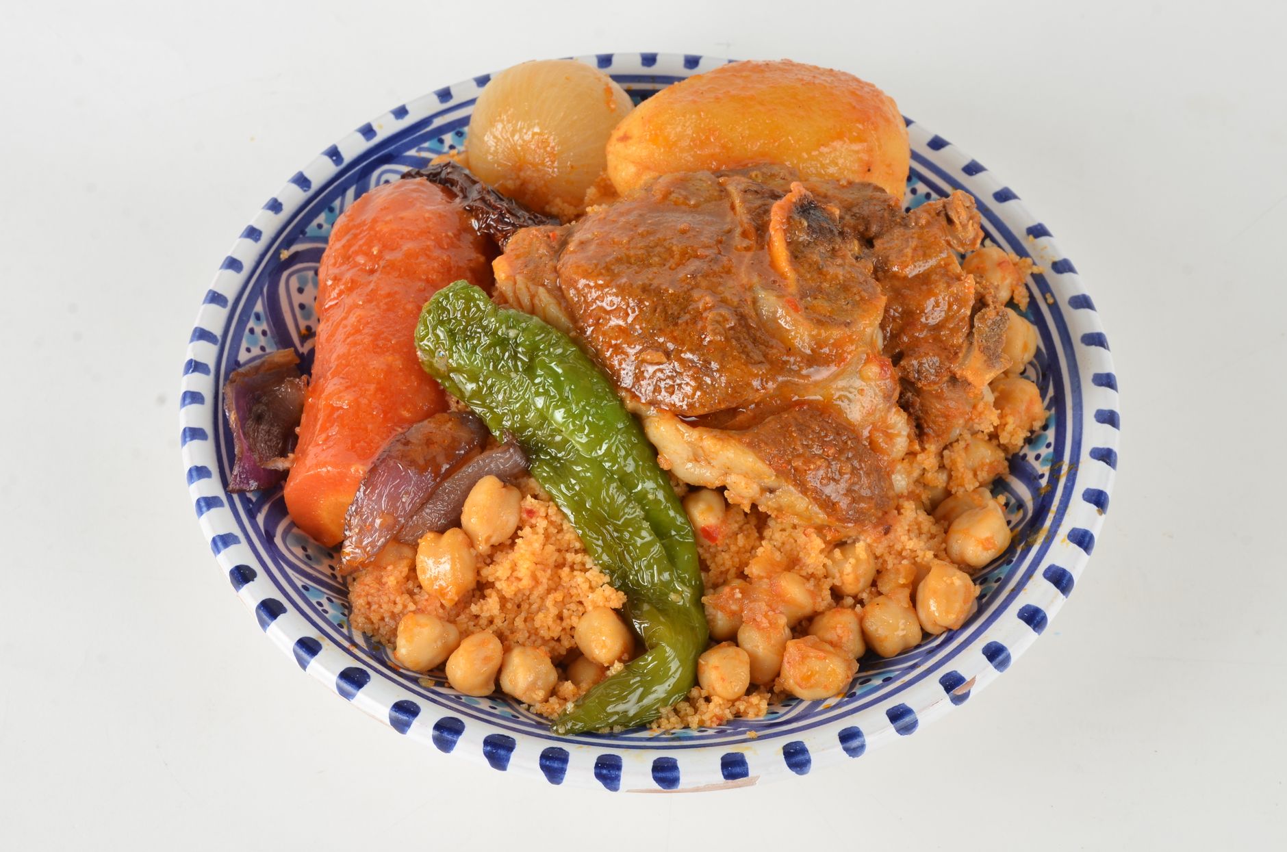 Groenteschotel met couscous en geroosterde paprika