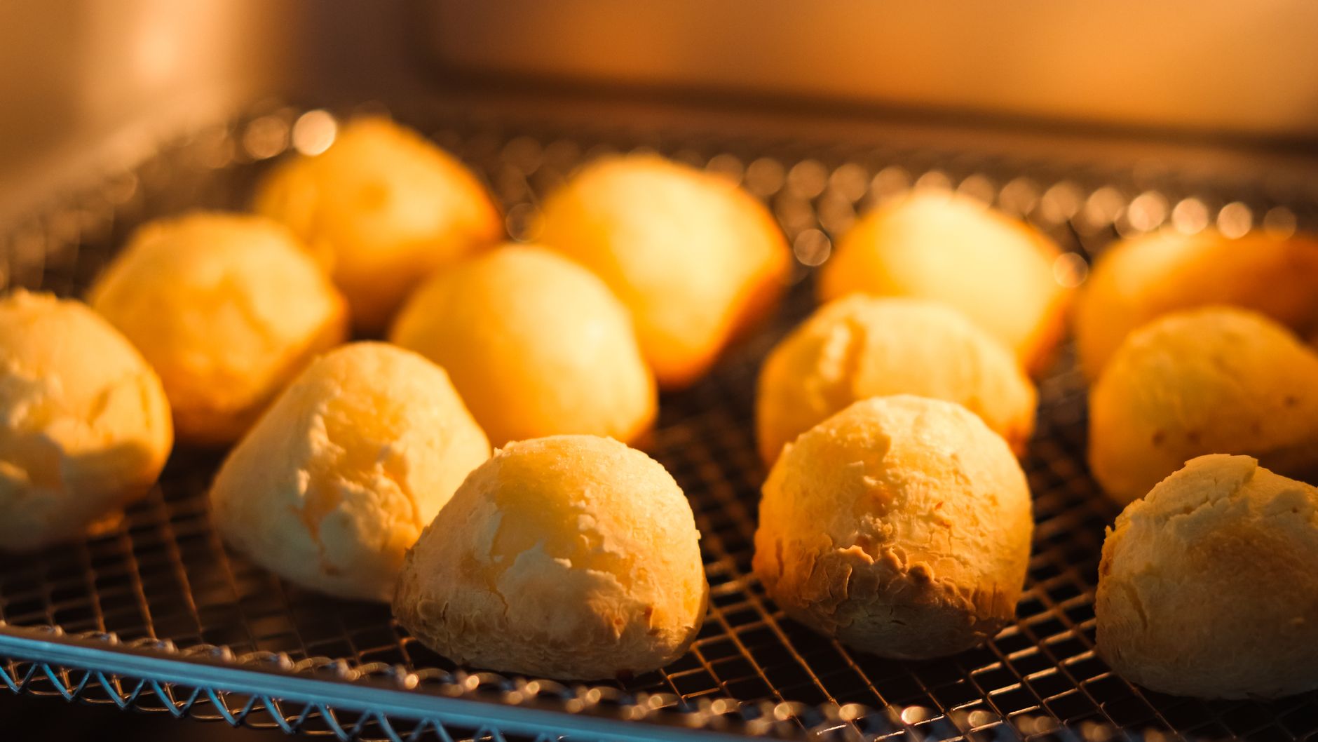 Pão de queijo, Braziliaanse kaasbroodjes