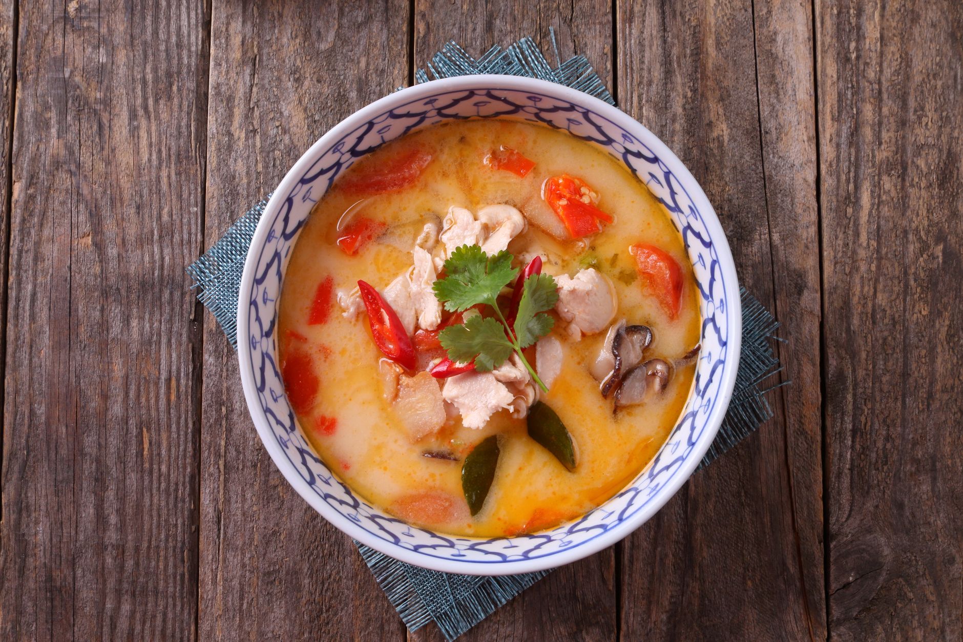 Tom kha kai kokoskippensoep