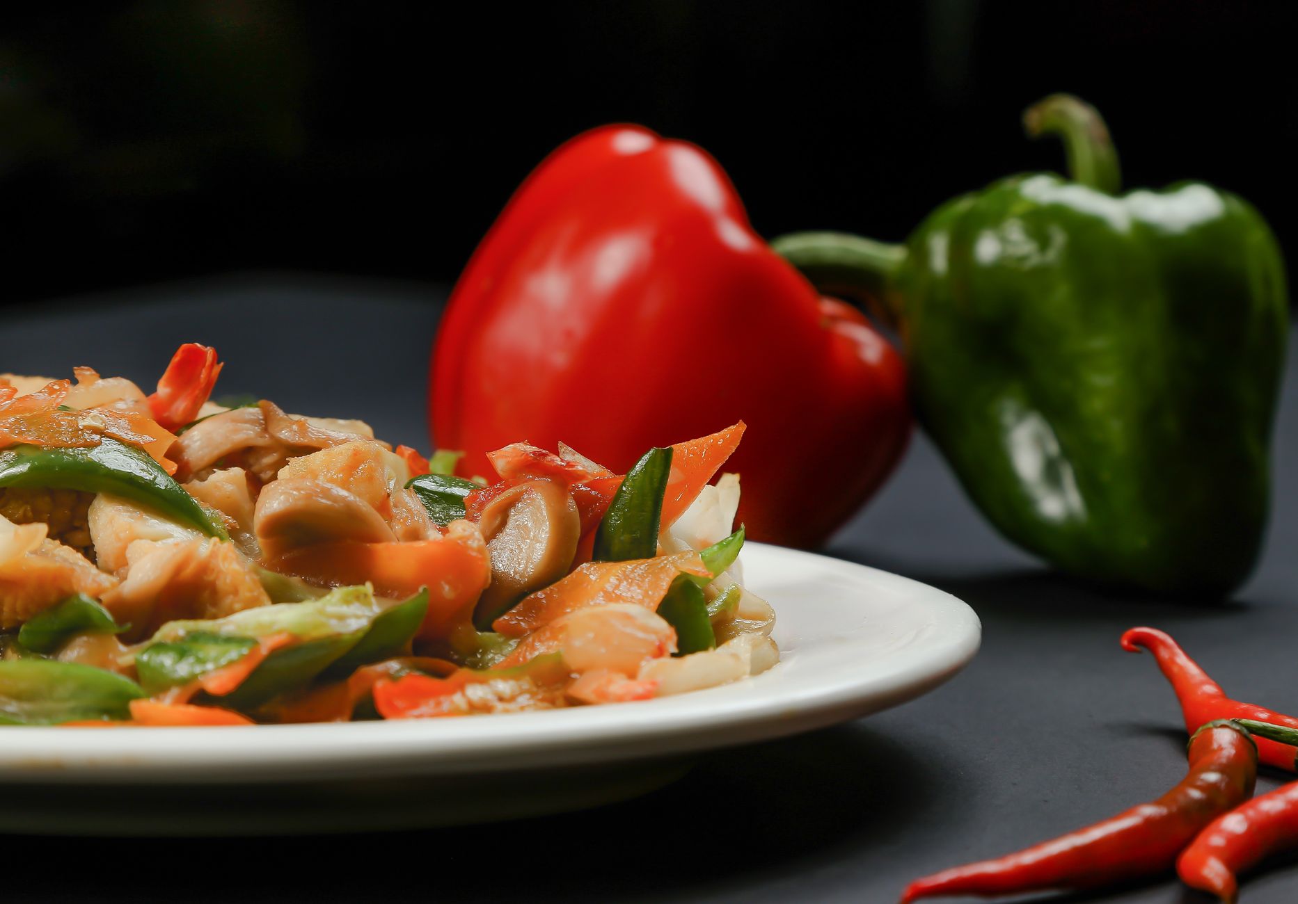 Vegetarische tagine met paprika, champignon en tomaat